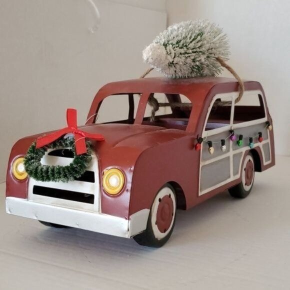 Truck Christmas Decor Red Station Wagon Car Tree Lights Wreath DECORATIONS - Picture 7 of 8